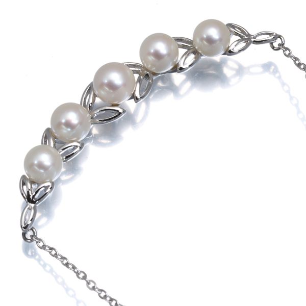Mikimoto silver 925 necklace featuring 5.5-6.0mm pearls with a 42cm chain and 7.4×46.8mm top design