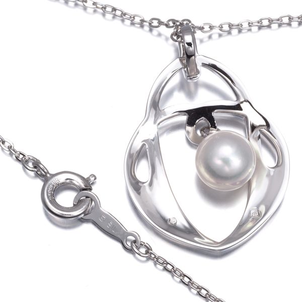 Mikimoto 7.0mm Akoya pearl necklace with silver 925 pendant and 40cm chain