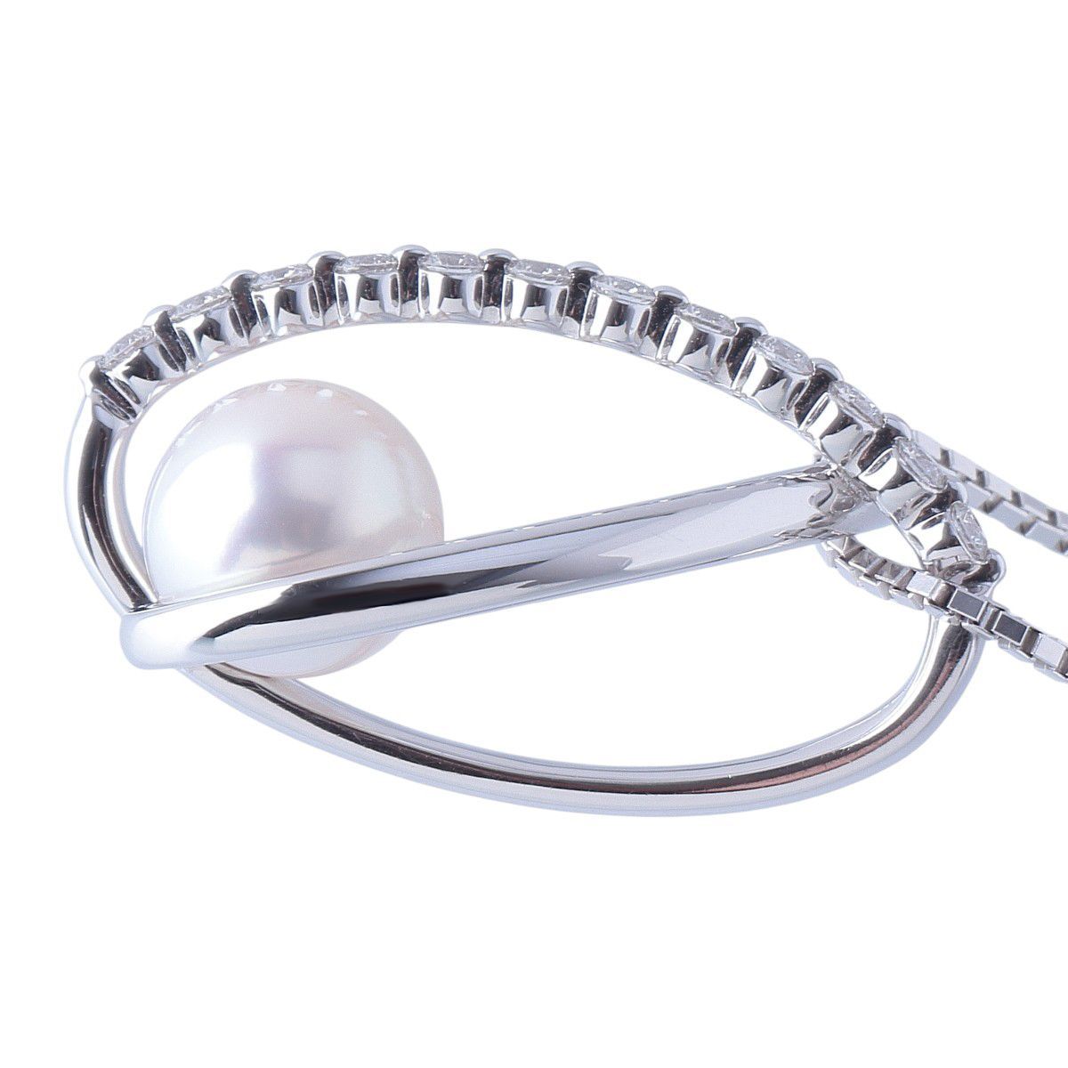 Tasaki Akoya pearl diamond necklace in 18K white gold with 7.9 mm pearl and 50 cm chain length