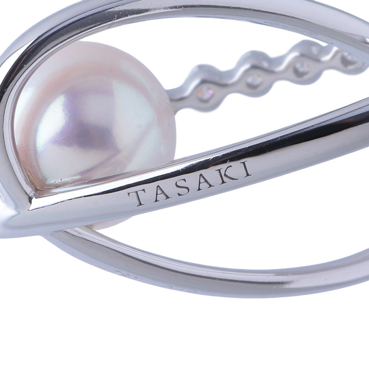 Tasaki Akoya pearl diamond necklace in 18K white gold with 7.9 mm pearl and 50 cm chain length