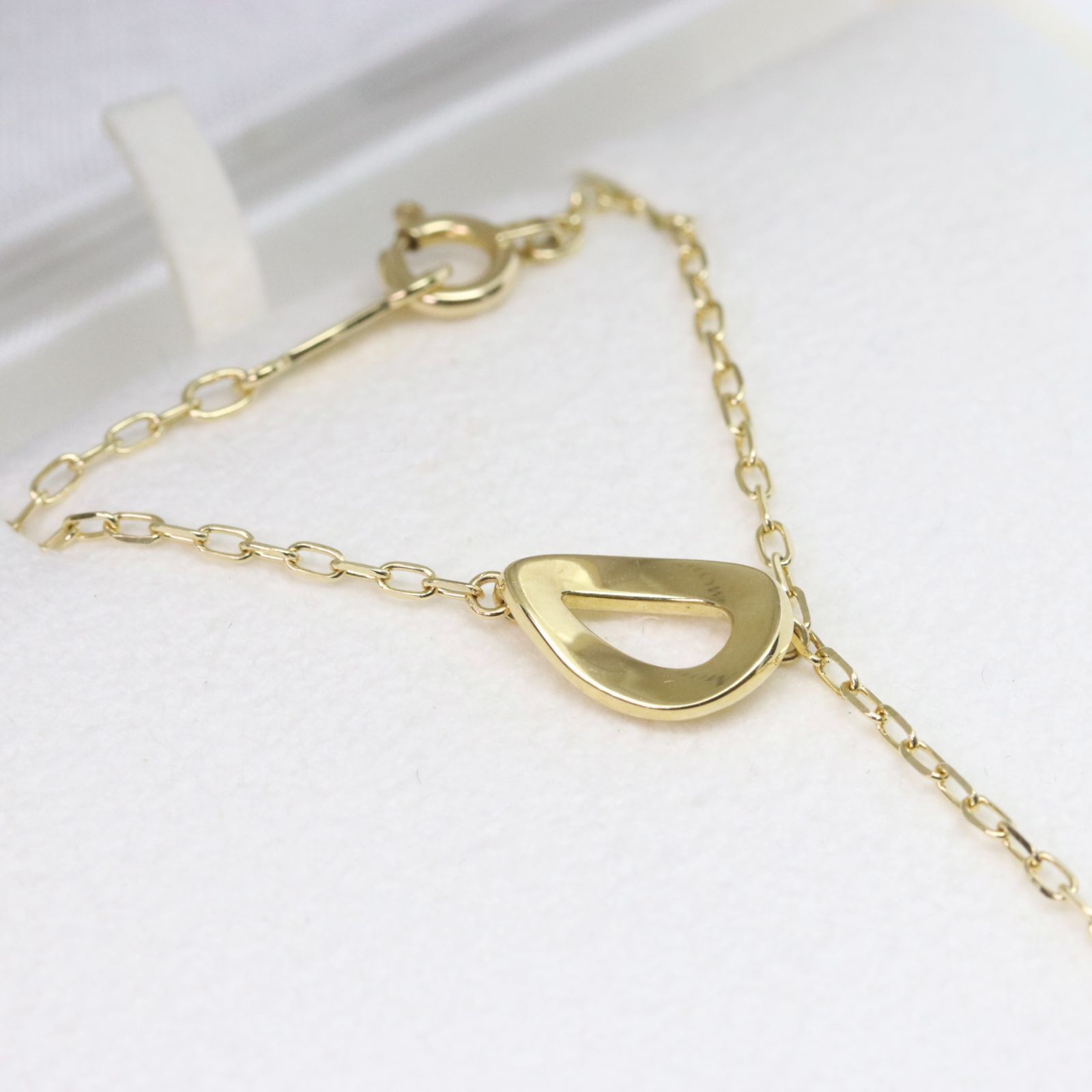 Mikimoto K18 Y-shaped drop pearl necklace featuring lustrous pearls with included box