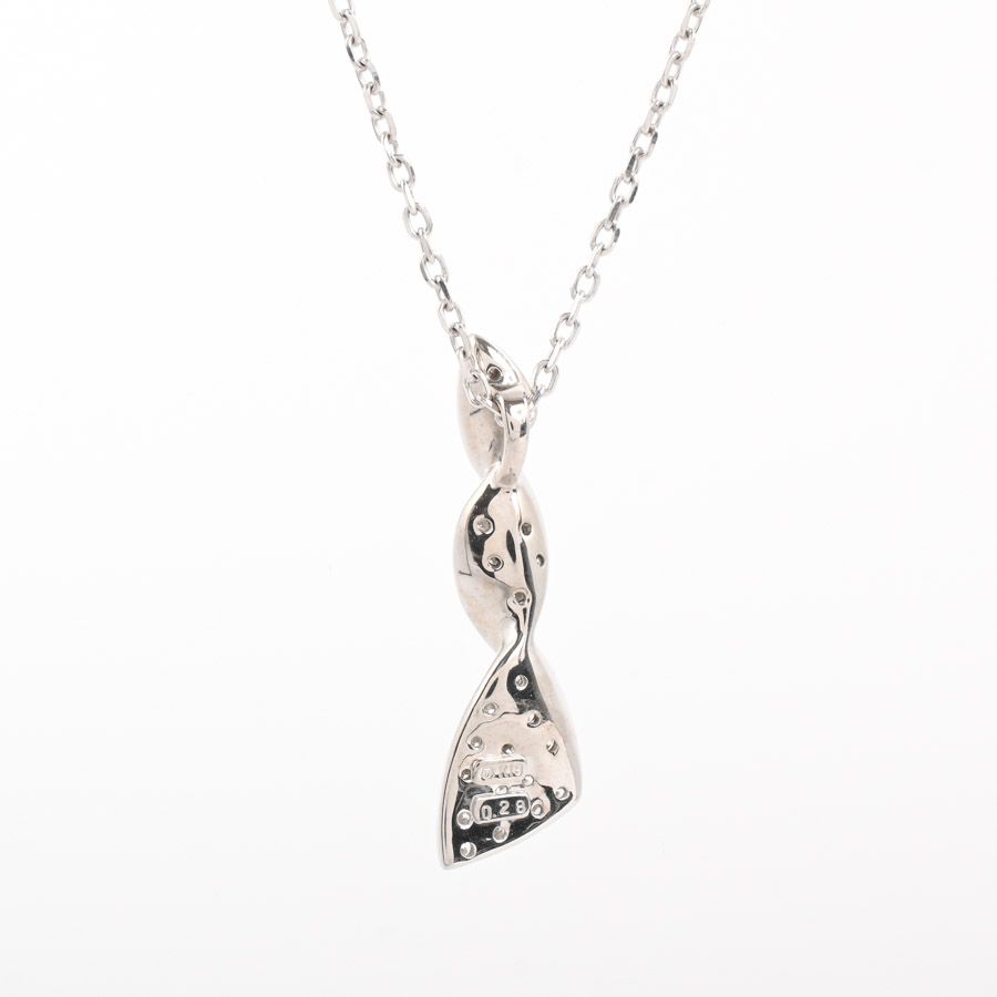 Mikimoto diamond necklace with 0.28 ct diamonds on 44 cm white gold chain
