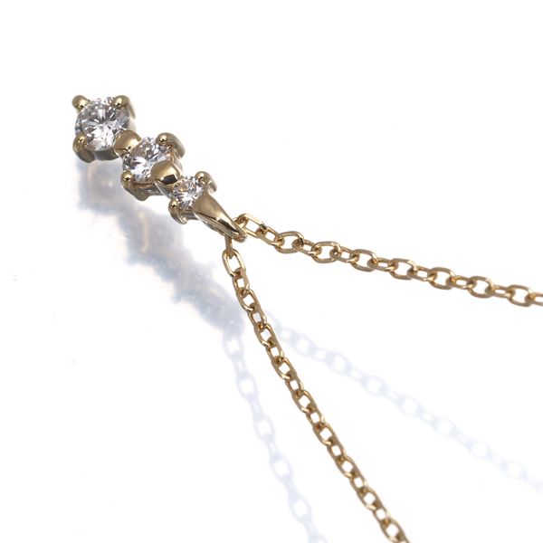 Mikimoto necklace in 18K yellow gold with three diamonds totaling 0.24ct, 39cm chain length