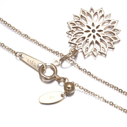 Agate necklace with diamond single stone milgrain flower design in 10K yellow gold on a 50cm chain
