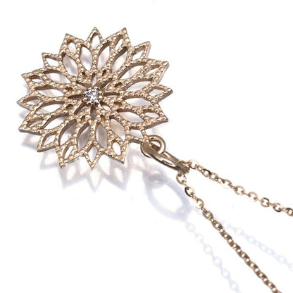 Agate necklace with diamond single stone milgrain flower design in 10K yellow gold on a 50cm chain