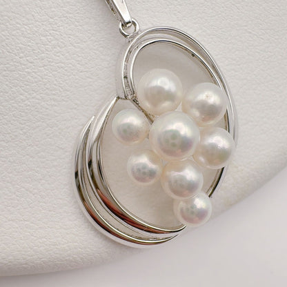 Mikimoto grape motif necklace in silver tone featuring a 5mm pearl and 45cm silver chain