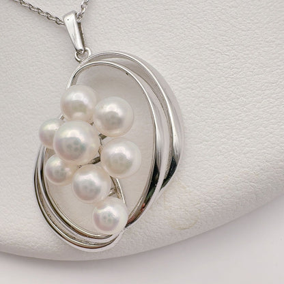 Mikimoto grape motif necklace in silver tone featuring a 5mm pearl and 45cm silver chain