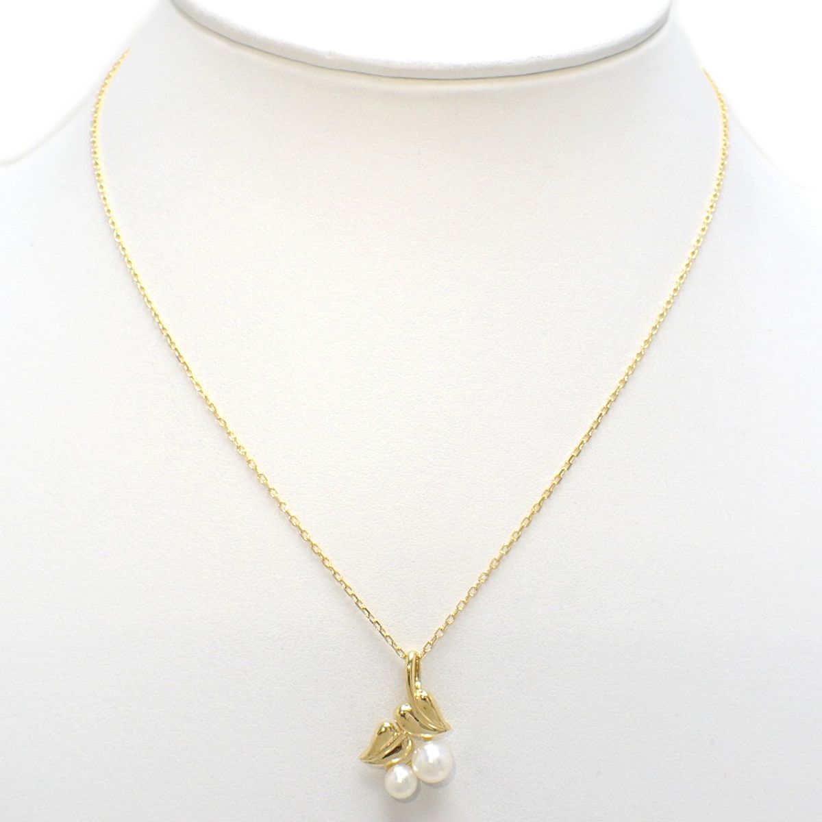 MIKIMOTO necklace with 2 pearls and leaf motif in yellow gold K18YG, 40 cm chain length