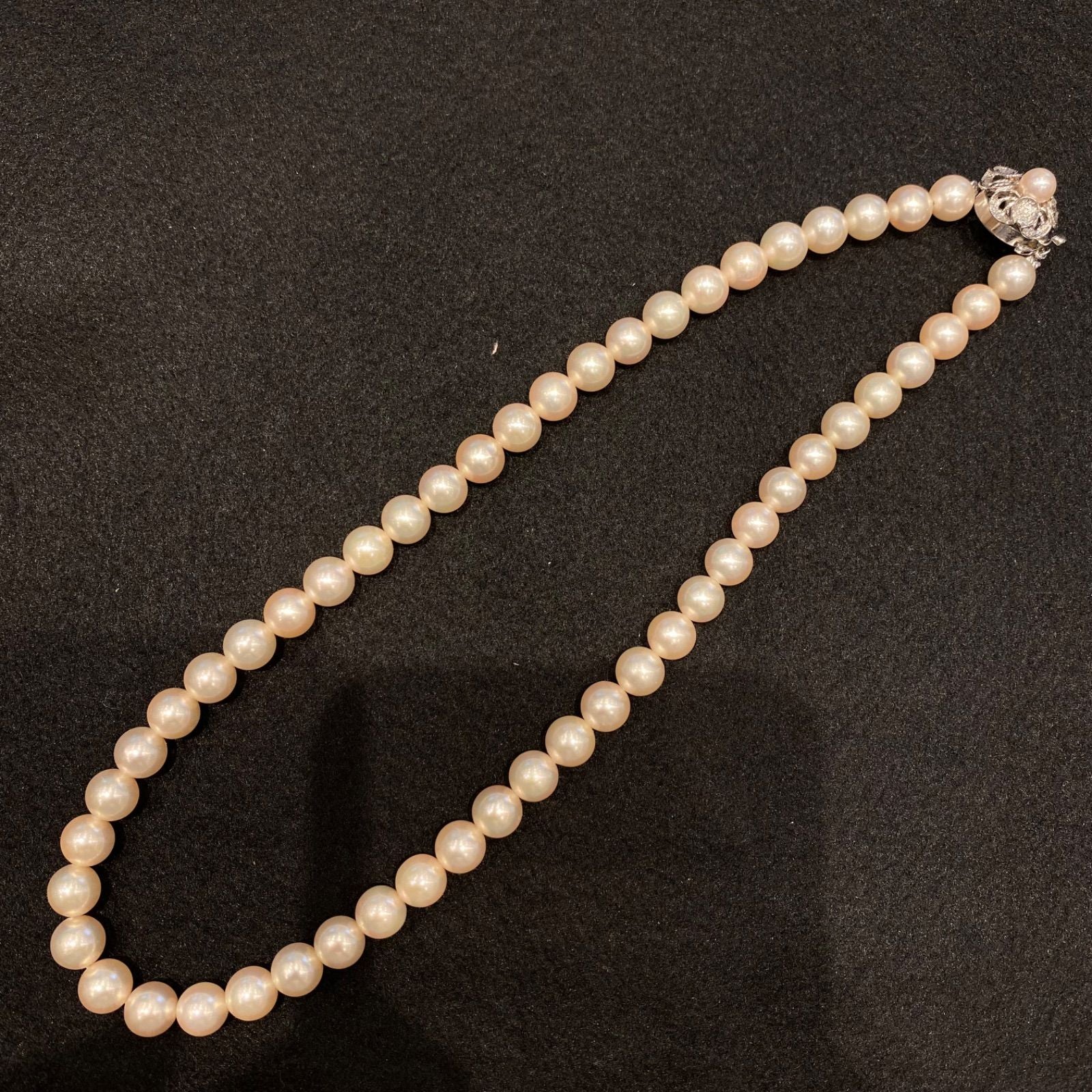 Honma Akoya Pearl Necklace with 7.9mm bright glossy pearls set in K14 white gold with engraved design