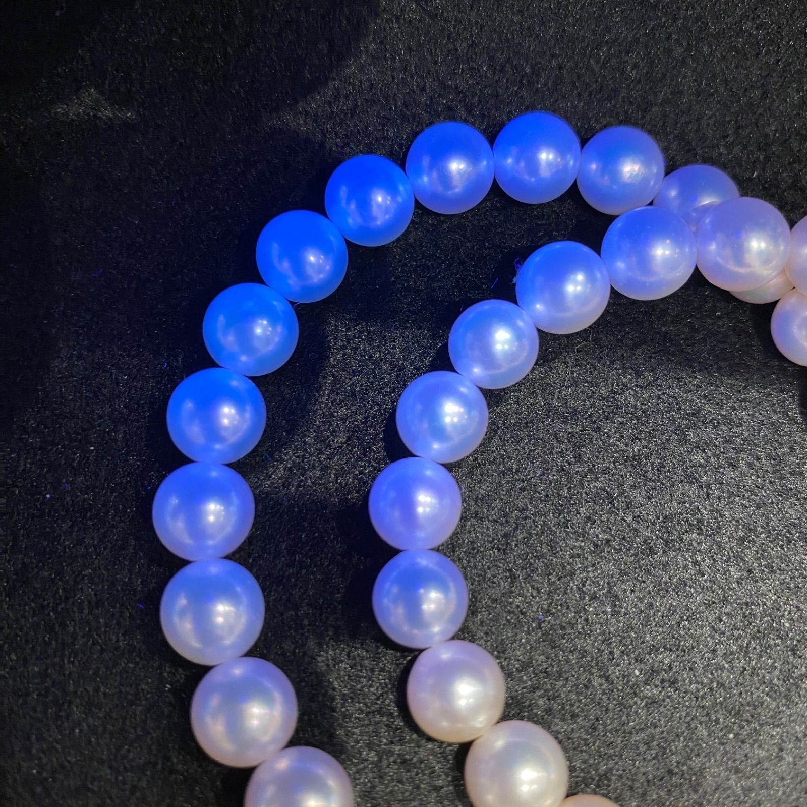 Honma Akoya Pearl Necklace with 7.9mm bright glossy pearls set in K14 white gold with engraved design