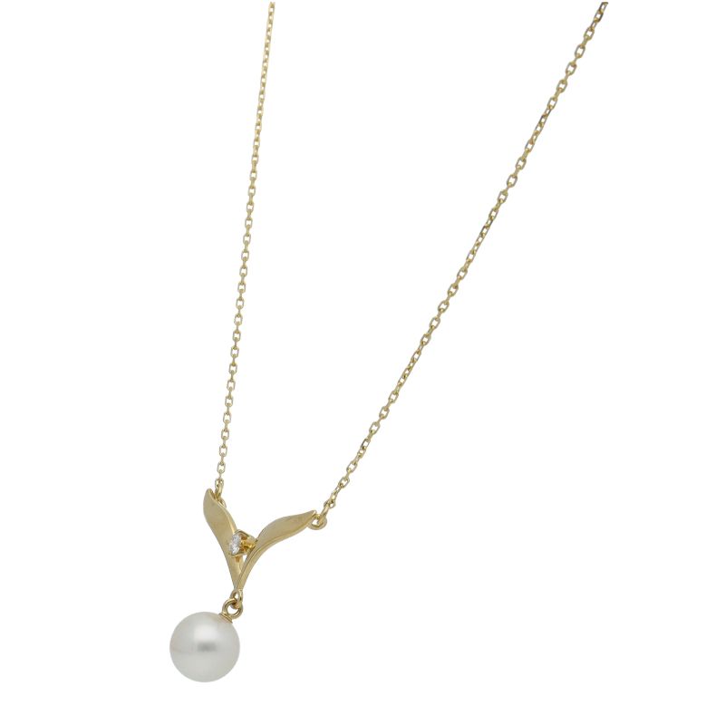 Mikimoto pearl diamond necklace featuring a 7.0mm pearl on a 42cm chain with diamond accents