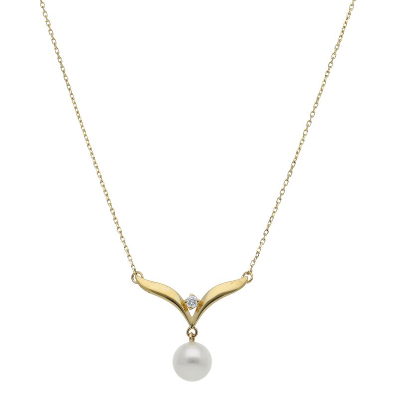 Mikimoto pearl diamond necklace featuring a 7.0mm pearl on a 42cm chain with diamond accents