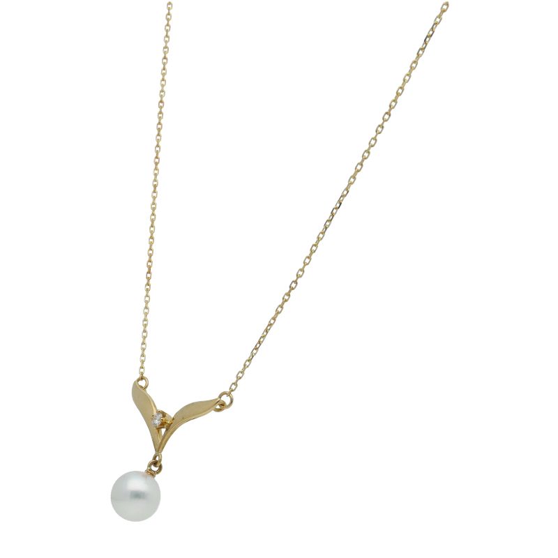 Mikimoto Pearl Diamond Necklace with about 7.0mm pearl and 42cm yellow gold chain