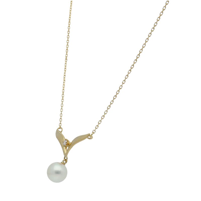 Mikimoto pearl diamond necklace featuring a 7.0mm pearl on a 42cm silver chain