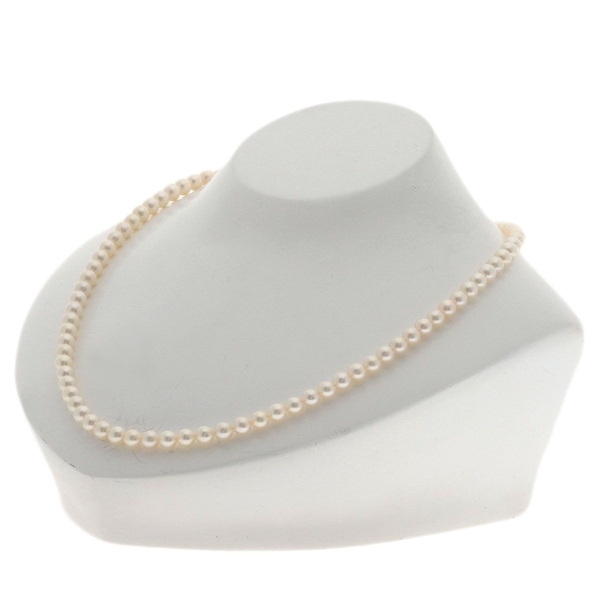 Mikimoto ladies pearl necklace with silver chain and 5.1-5.5mm pearls, 45cm length