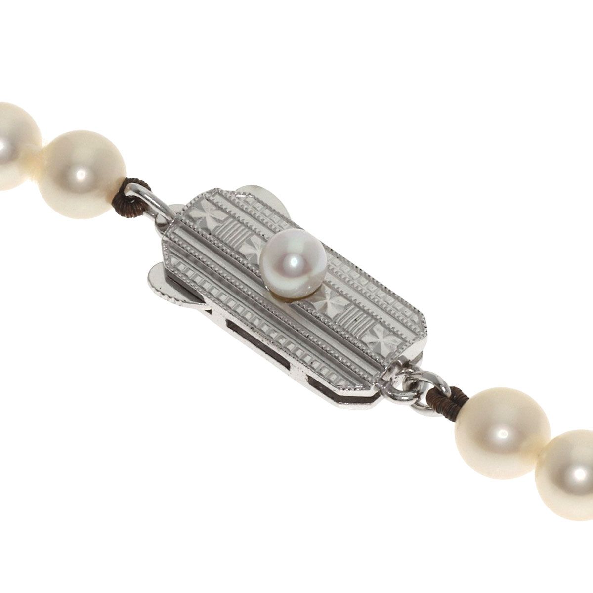 Mikimoto ladies pearl necklace with silver chain and 5.1-5.5mm pearls, 45cm length
