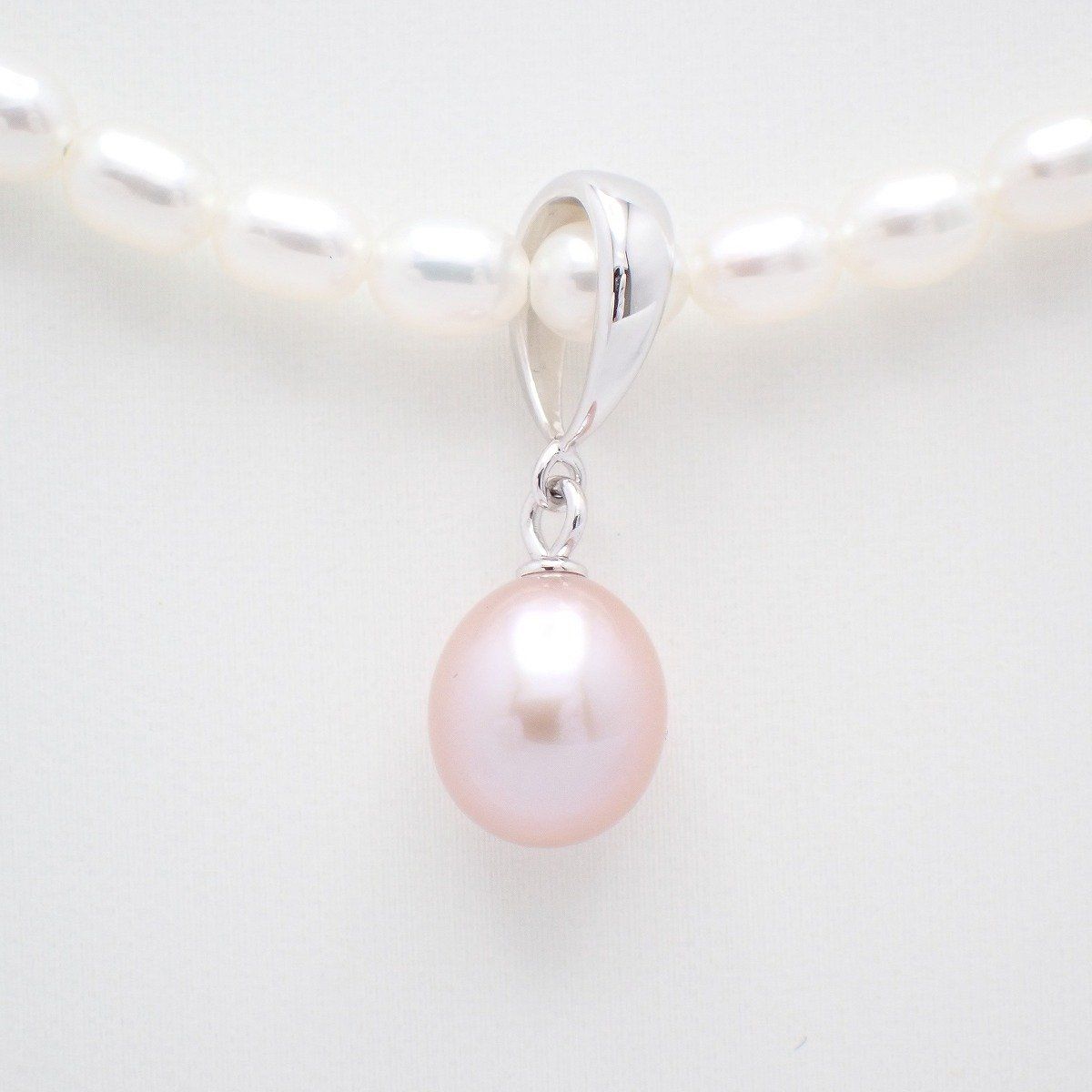 MIKIMOTO PERLITA Necklace made of Silver 925 with a pearl pendant, 41 cm length, elegant design
