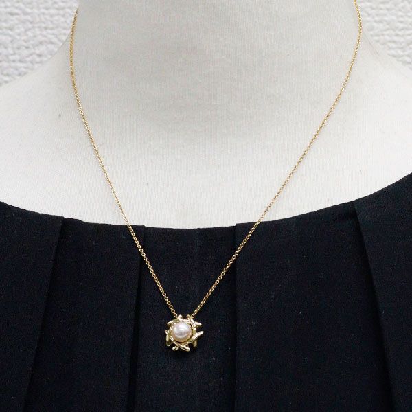 Tiffany K18YG yellow gold necklace with Akoya pearl pendant and 41 cm chain
