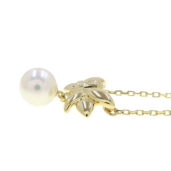 Mikimoto Akoya pearl diamond necklace in yellow gold with 7.0mm pearl, 39cm length, displayed on white background