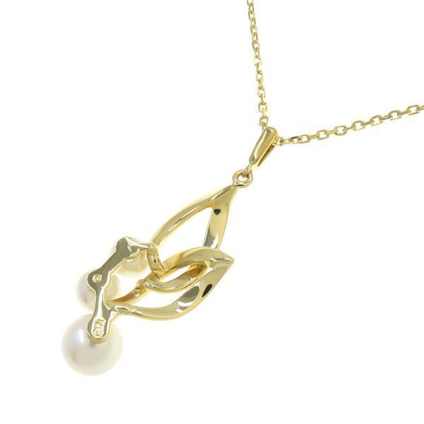 Mikimoto Akoya pearl necklace 41 cm length with round white pearls and silver clasp