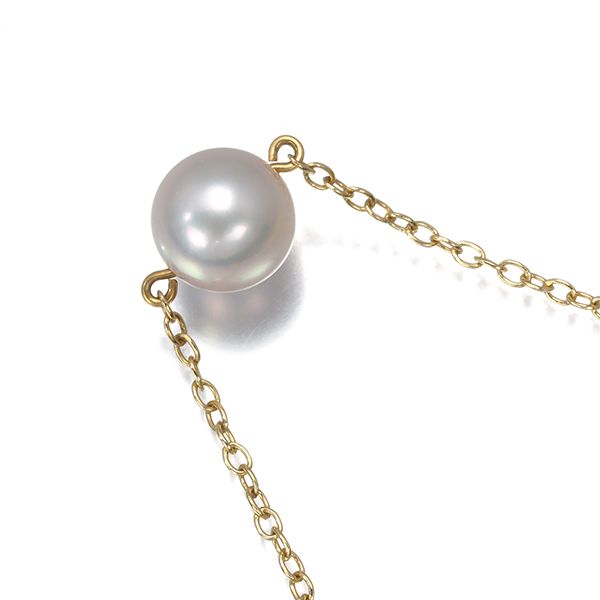 Mikimoto necklace featuring a single 7.0mm Akoya pearl on an 18K yellow gold 38cm chain