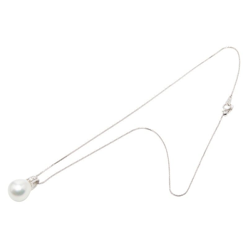 Akoya pearl necklace made of K18 white gold weighing 8.1g with a top width of 13.8mm and height of 22.4mm