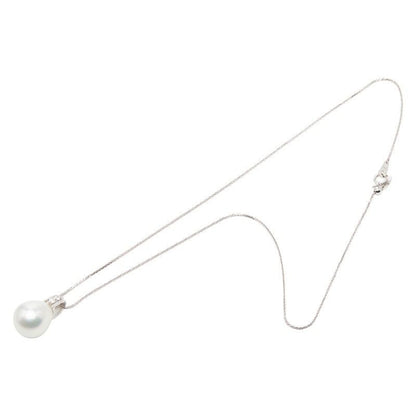 Akoya pearl necklace made of K18 white gold weighing 8.1g with a top width of 13.8mm and height of 22.4mm