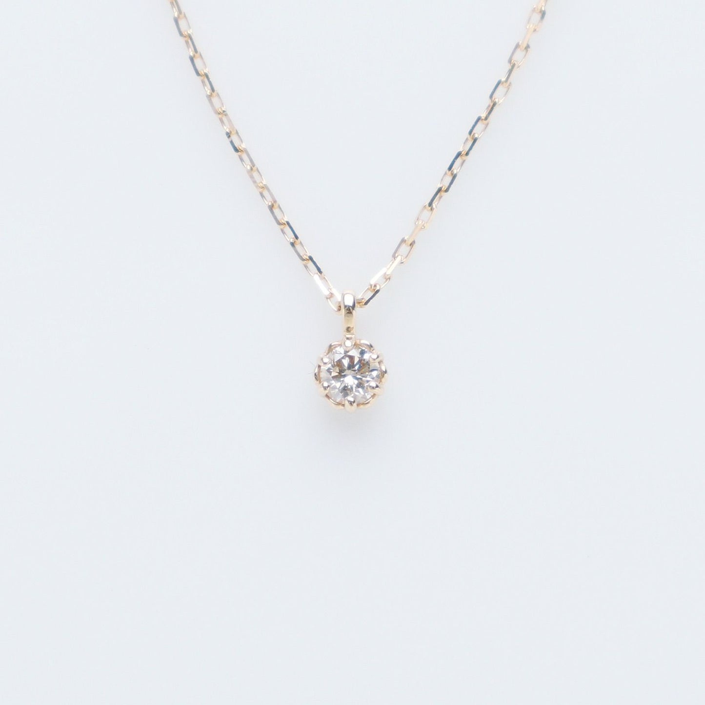 Agete K18 yellow gold necklace with 0.05ct diamond charm measuring 0.3 cm square and 38cm chain length