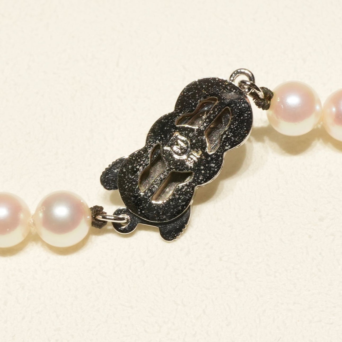 Mikimoto Silver Pearl Necklace model 24-981M with 5.6-6.0mm Akoya pearls and silver chain