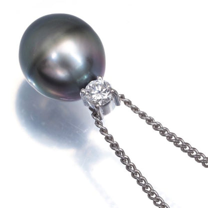 Tasaki necklace featuring a 9.5mm black pearl and 0.11ct diamonds in platinum setting with 41/44 cm chain