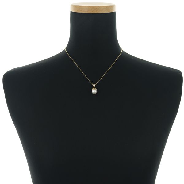 Mikimoto pearl necklace with 8.7mm pearl, diamonds, and 18K yellow gold chain 40cm long
