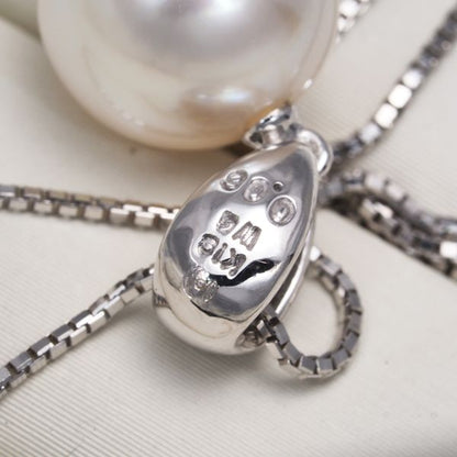 TASAKI necklace with 9.5mm pearl and 0.06ct diamond pendant in 18K white gold on 45cm adjustable chain