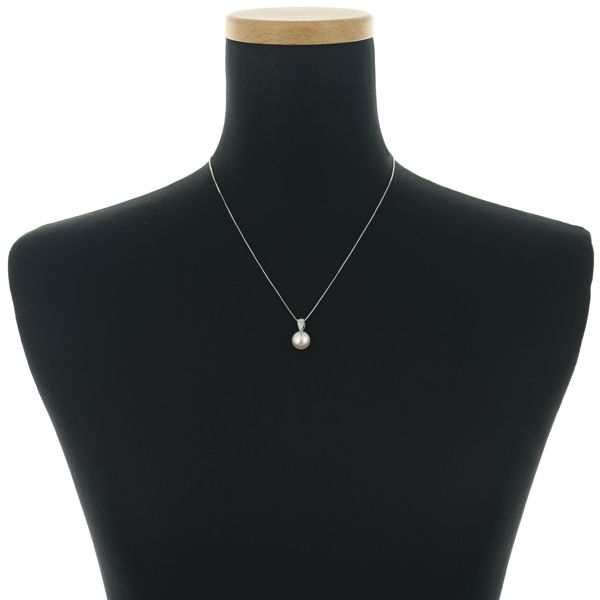 TASAKI necklace with 9.5mm pearl and 0.06ct diamond pendant in 18K white gold on 45cm adjustable chain