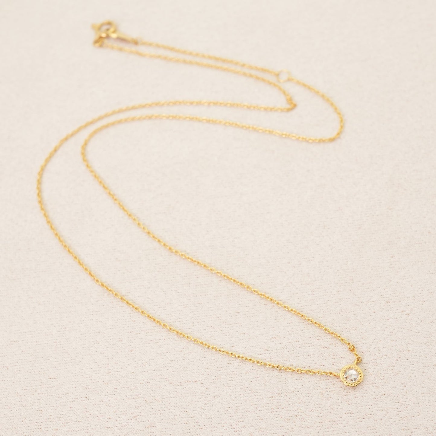 Agate K18 rose cut diamond necklace featuring 0.03 carats diamond in a delicate setting