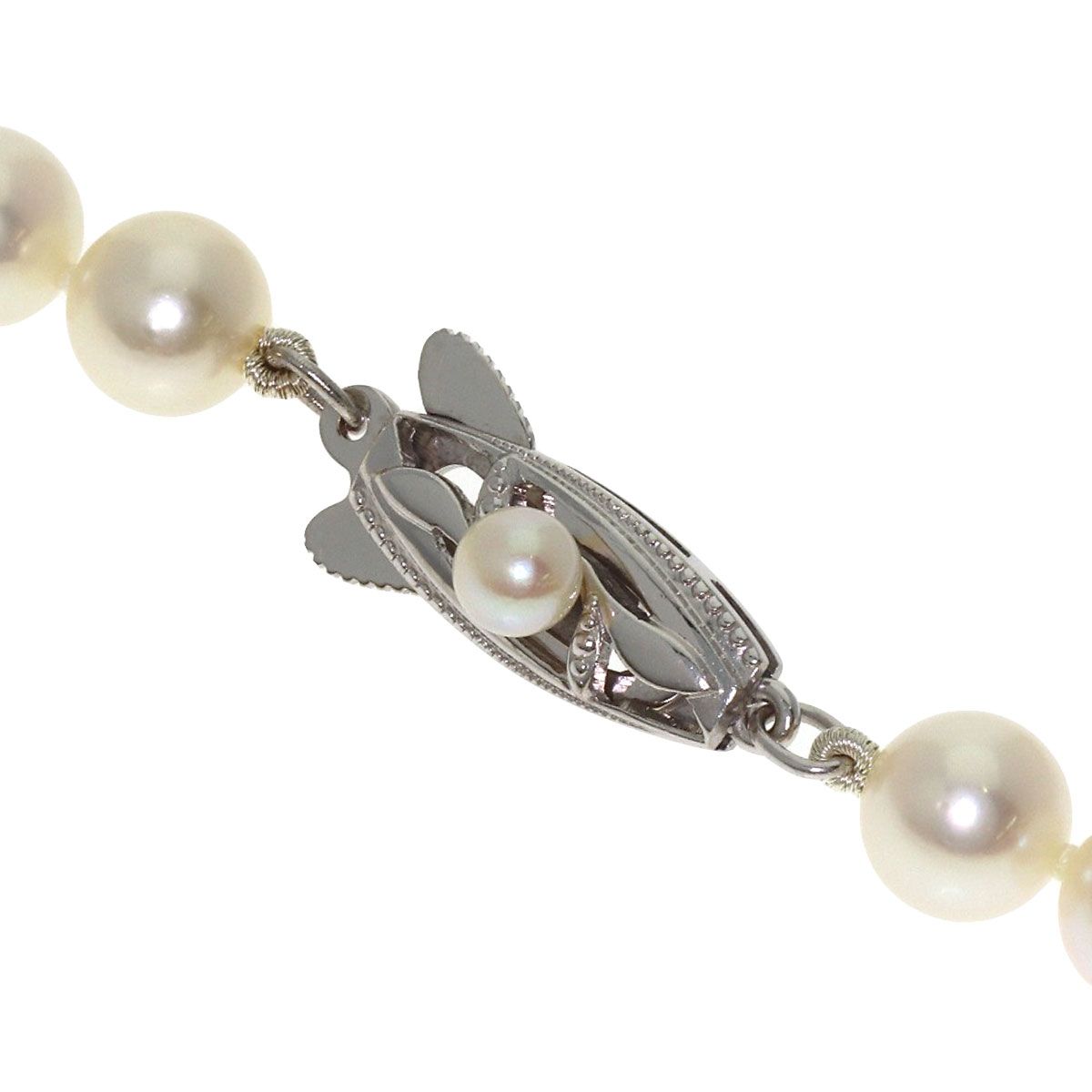 MIKIMOTO ladies white tone pearl necklace with 6.4-6.7mm pearls and 37cm K14WG chain