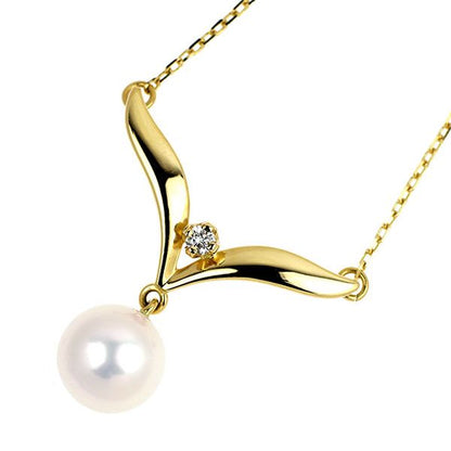 Mikimoto K18YG Akoya pearl pendant necklace with a 7.2 mm pearl and diamond accents on a 42 cm gold chain