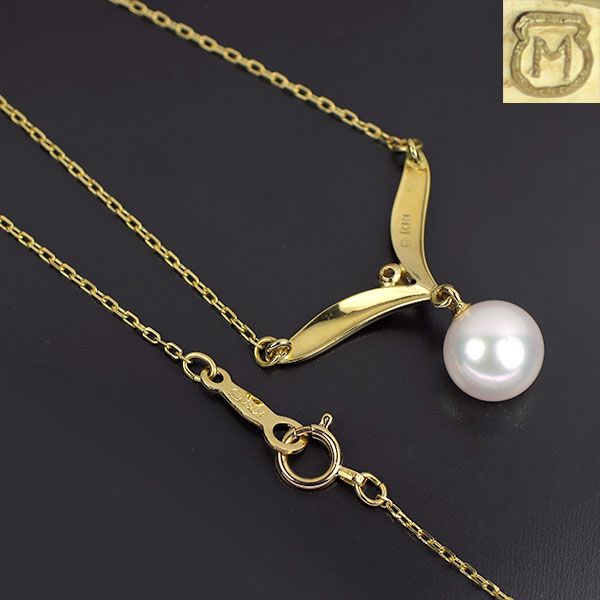 Mikimoto K18YG Akoya pearl pendant necklace with a 7.2 mm pearl and diamond accents on a 42 cm gold chain