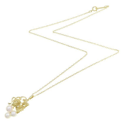 Mikimoto Akoya pearl necklace 40 cm length with lustrous white pearls and silver clasp