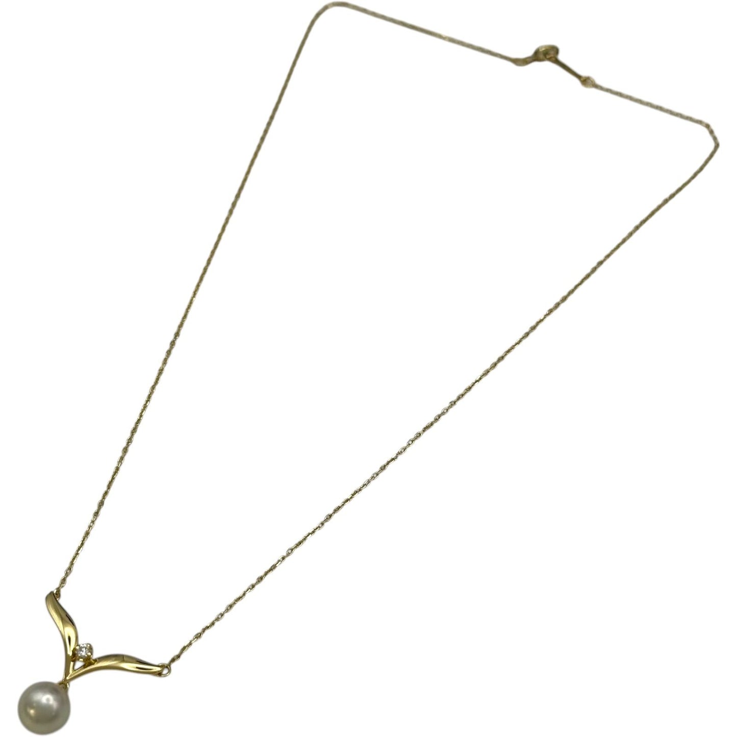 Mikimoto K18 gold necklace featuring a pearl and diamond pendant on a 37cm chain