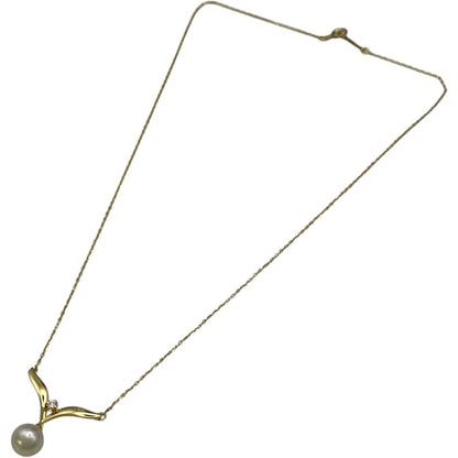 Mikimoto K18 gold necklace featuring a pearl and diamond pendant on a 37cm chain