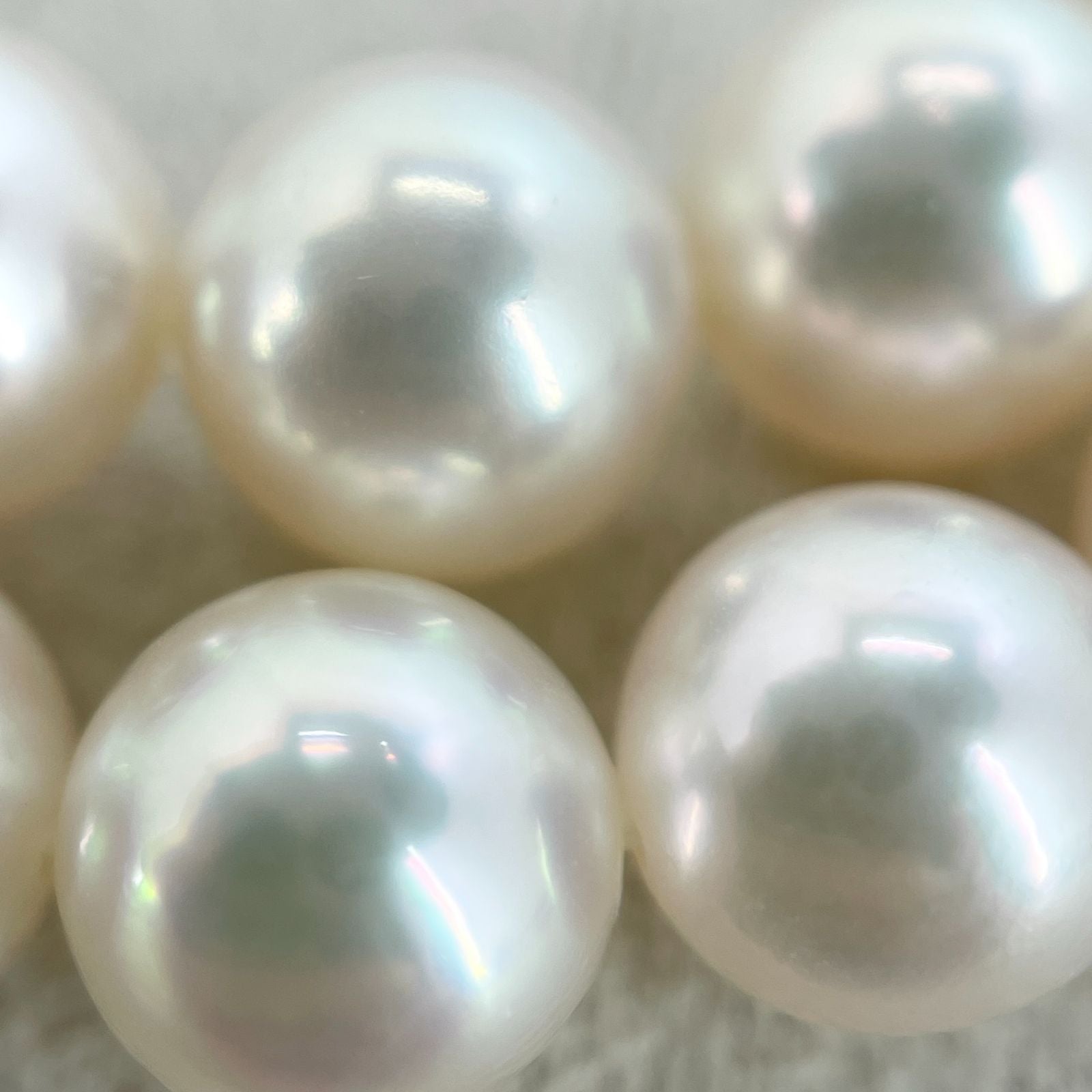 Beautiful Mikimoto pearl necklace with silver chain, model 24-2158M, detailed pearls visible