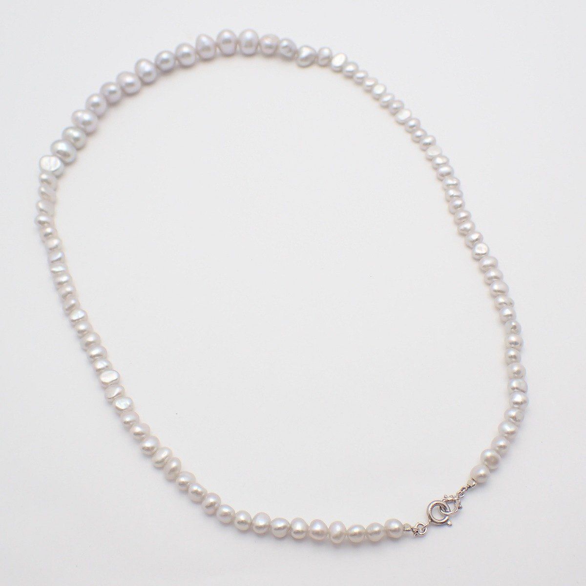 Agete Pearl Necklace featuring Silver 925 chain and single natural pearl pendant, 45 cm length