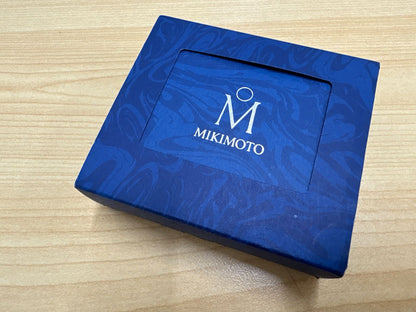 MIKIMOTO pearl necklace with 6.8mm pearls on a 40cm yellow gold chain