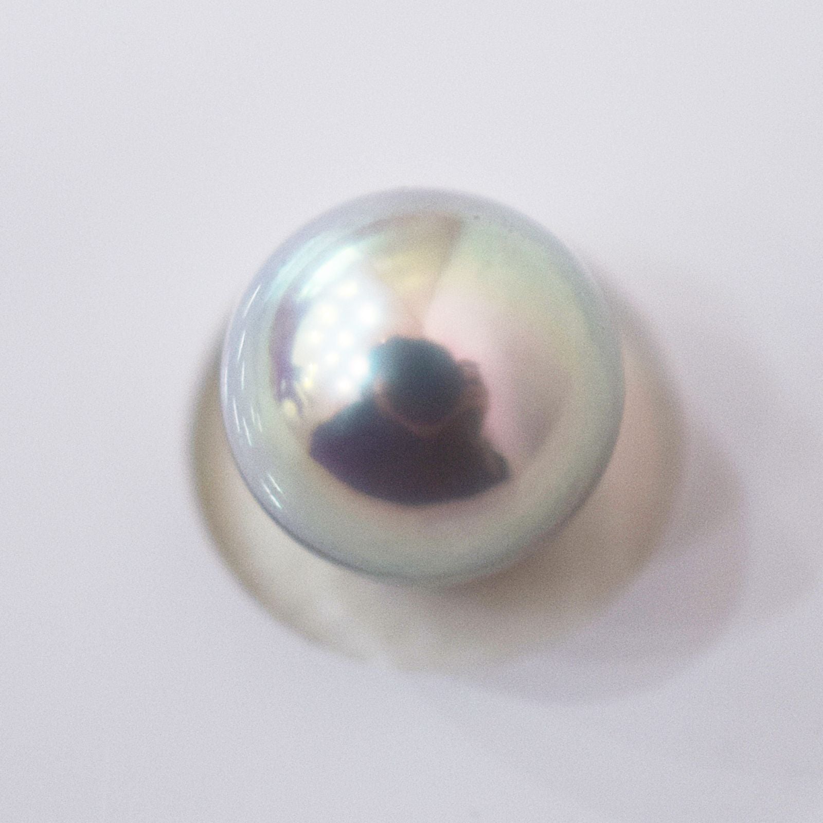 Pearl Science Institute certified Blue Rose 7.9mm Akoya pearl pendant with natural color and round shape