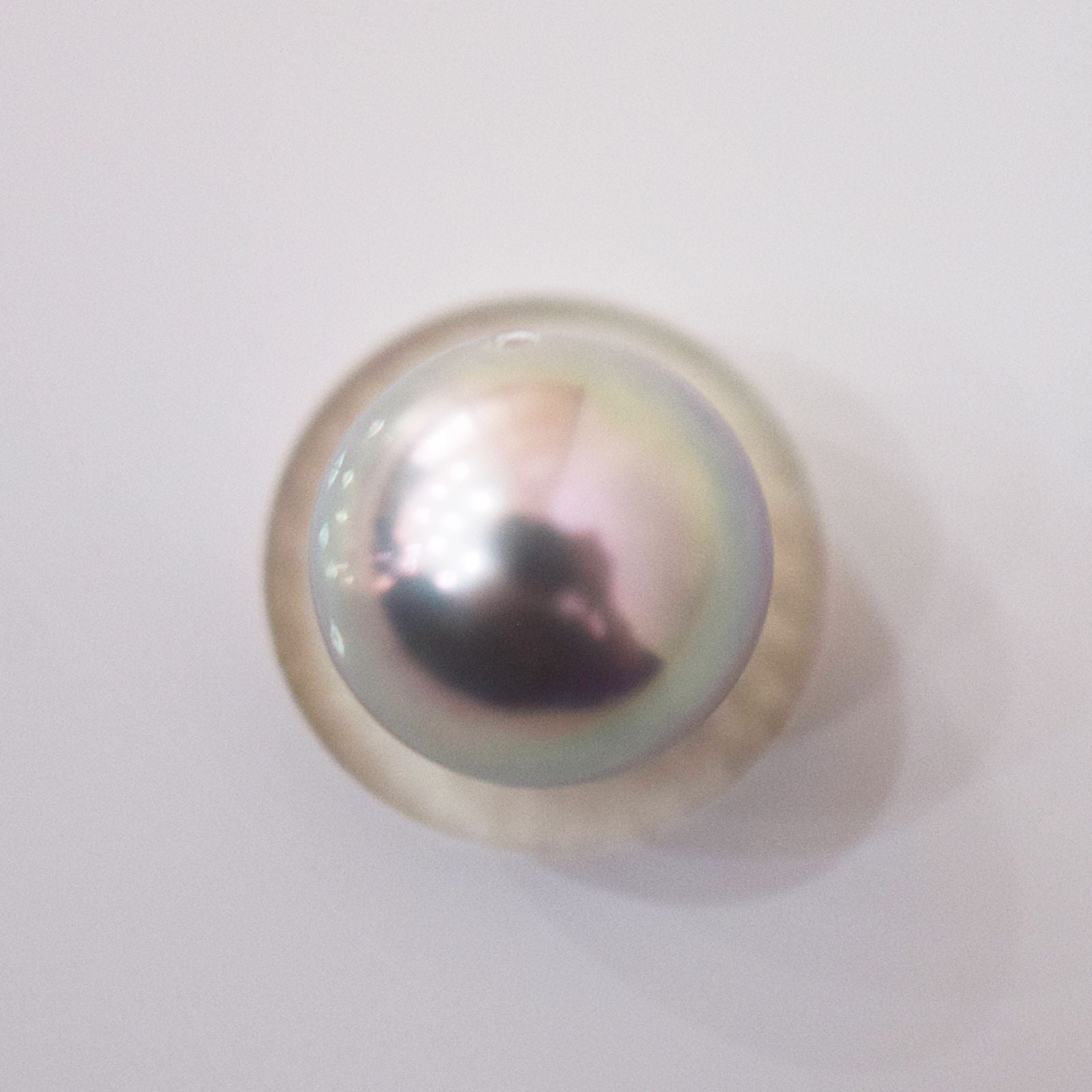 Pearl Science Institute certified Blue Rose 7.9mm Akoya pearl pendant with natural color and round shape