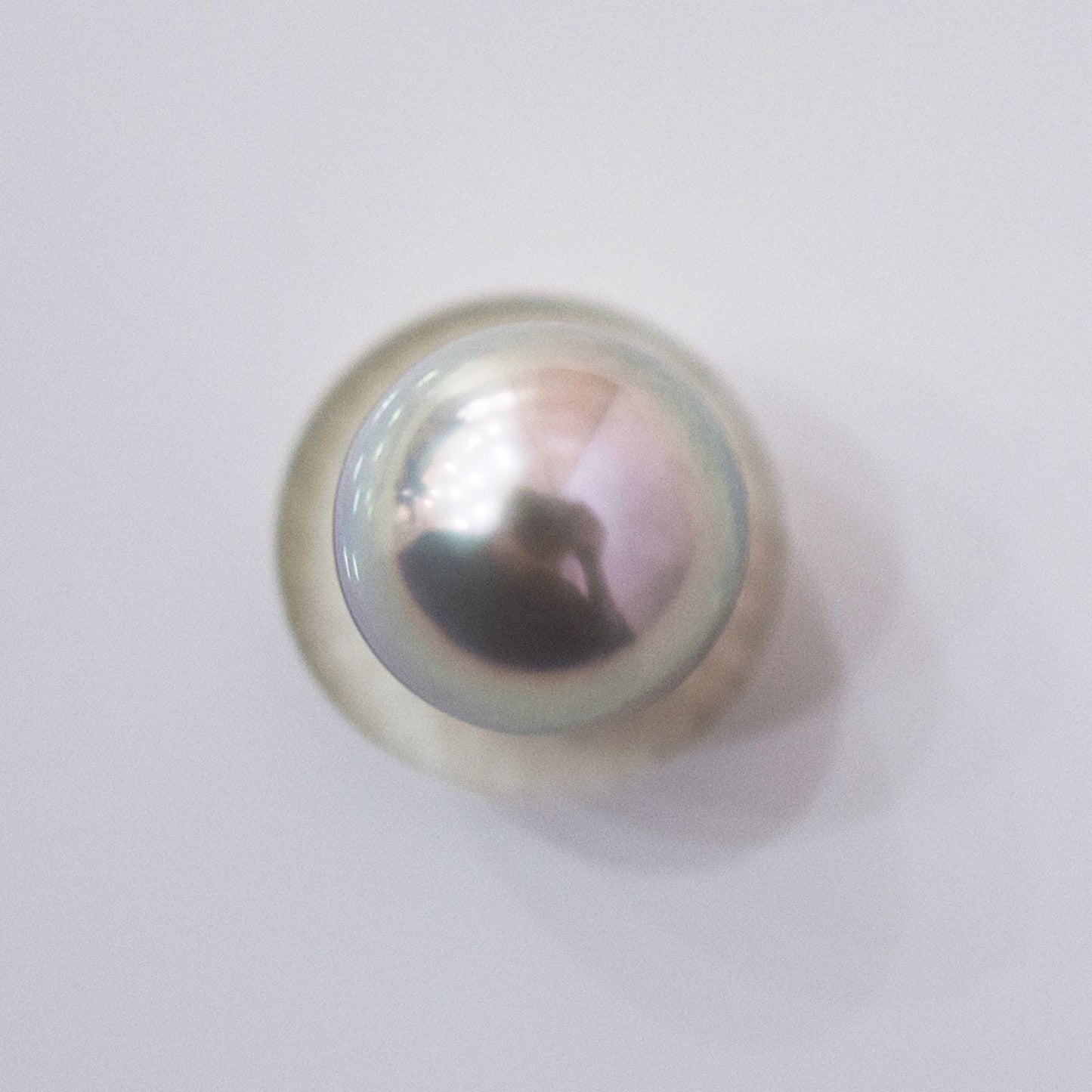 Pearl Science Institute certified Blue Rose 7.9mm Akoya pearl pendant with natural color and round shape