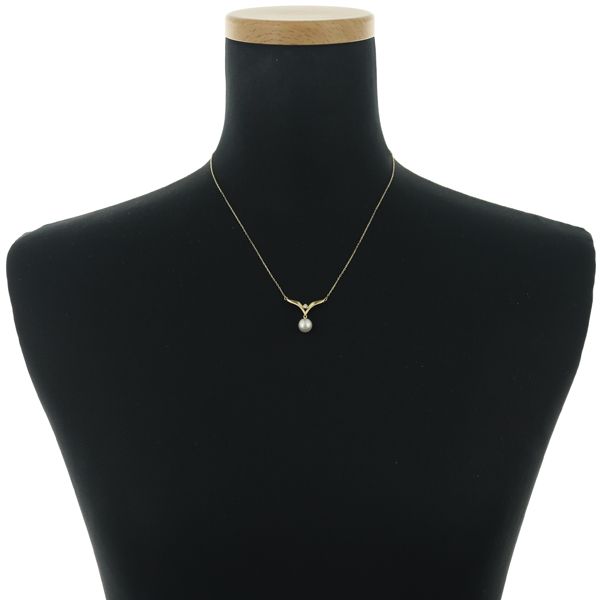 Mikimoto necklace with 7.2mm Akoya pearl and diamond pendant in 18k yellow gold, 42cm chain length