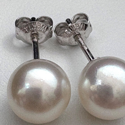 Tasaki Akoya pearl necklace and earrings set with swan charm and certificate