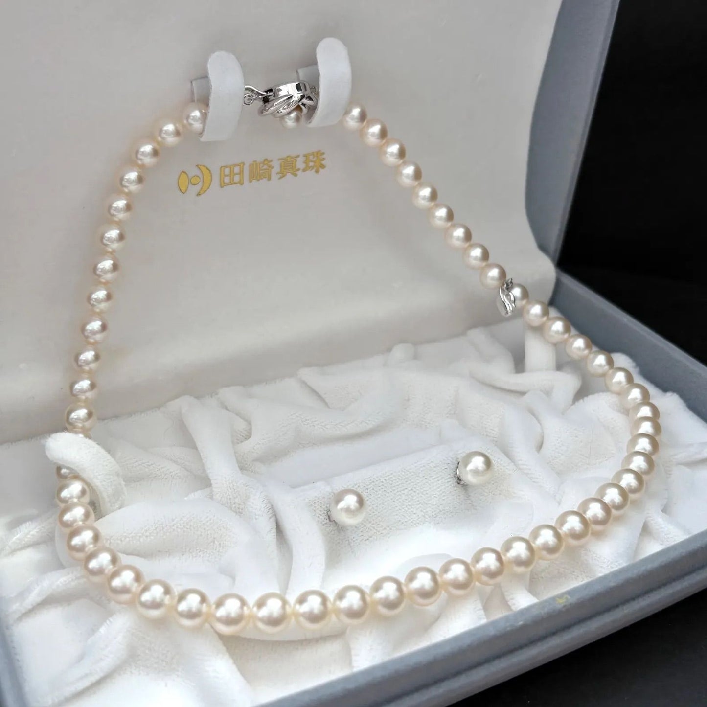 Tasaki Akoya pearl necklace and earrings set with swan charm and certificate