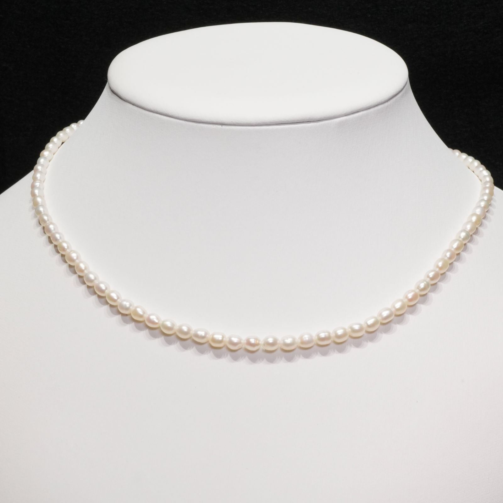 Mikimoto K18 baby pearl freshwater pearl necklace with elegant design and lustrous pearls